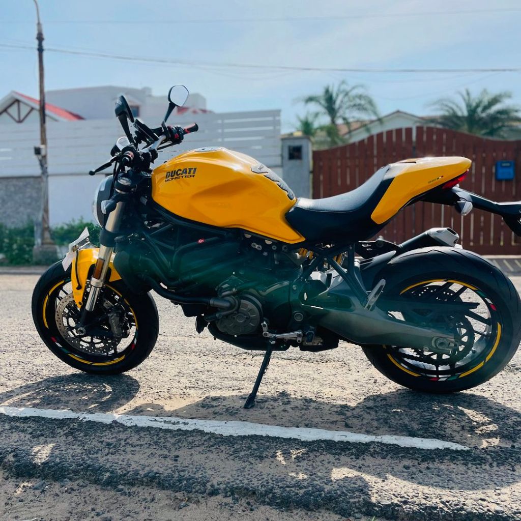 Ducati Monster 821-bike social 7